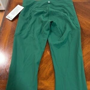 Lululemon Invigorate HR Crop 23”